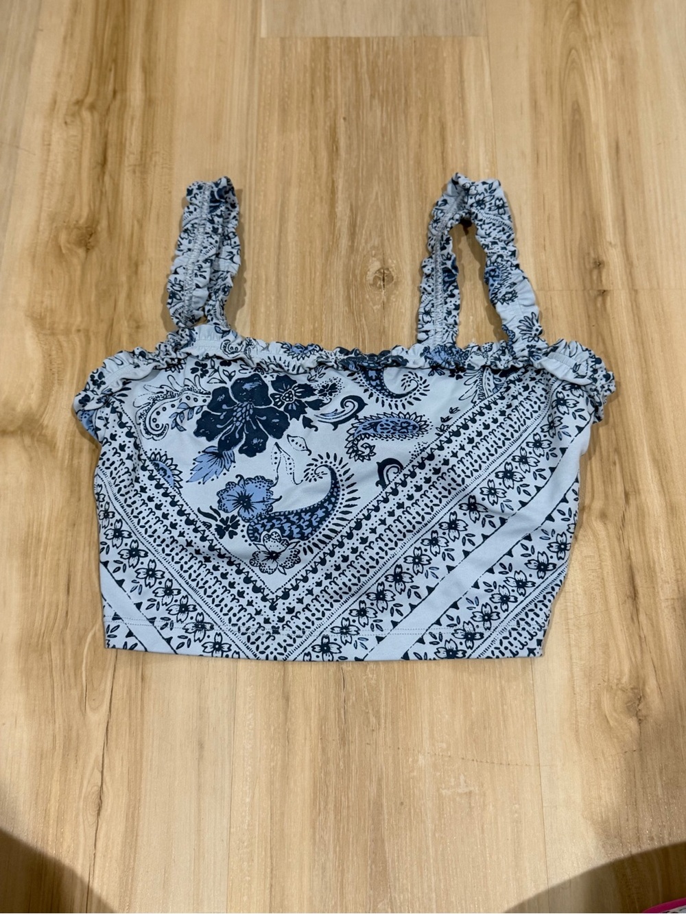 Abercrombie & Fitch Light Blue & Navy Floral Bandana Crop Top